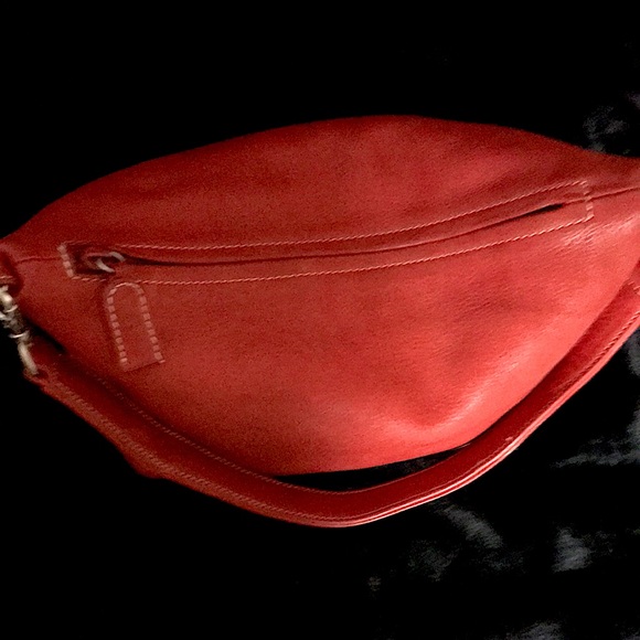 Tignanello Red Handbag Purse. - Picture 2 of 8